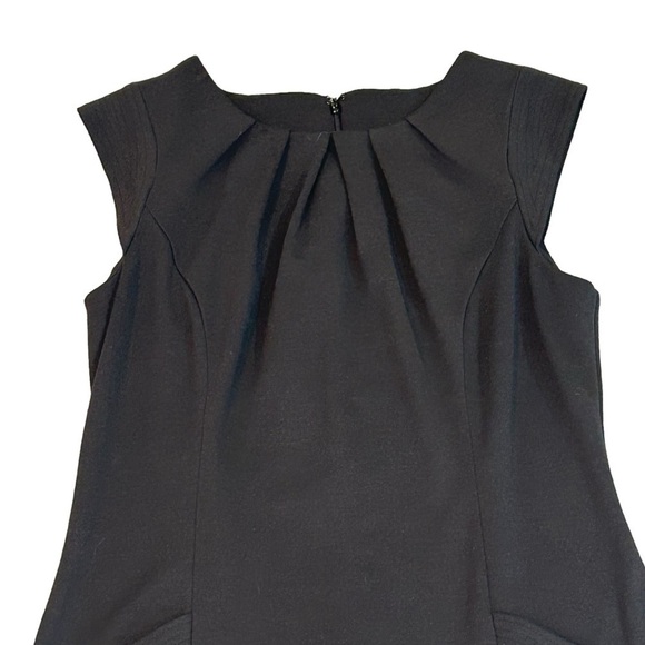 LITTLE BLACK DRESS Midi Scoop/Ruched neck Zipper Cap sleeves Pockets Size 10 - Picture 3 of 7